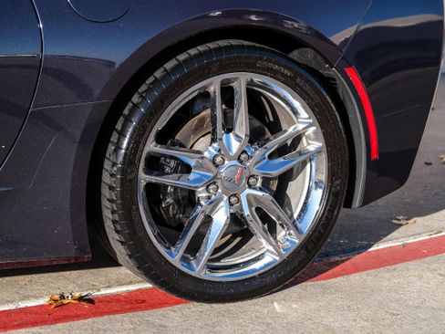 Used 2014 Chevrolet Corvette Stingray Convertible w/ 3LT Preferred Equipment Group image 46