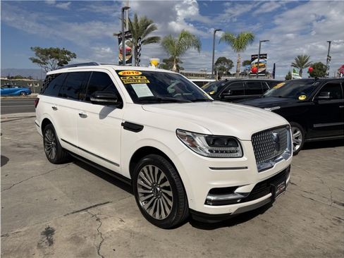 Used 2019 Lincoln Navigator Reserve w/ Cargo Package AWD/4WD image 8