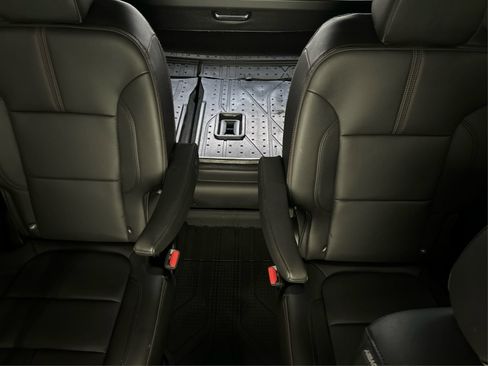 Used 2023 Chevrolet Traverse RS w/ LPO, Floor Liner Package AWD/4WD image 13