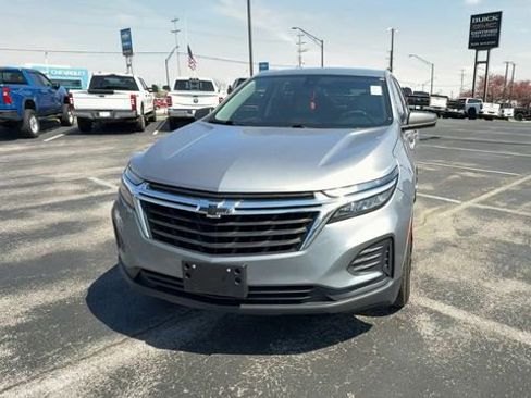 Used 2023 Chevrolet Equinox LS AWD/4WD image 3