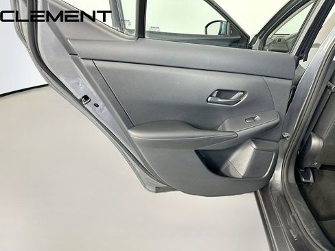 Used 2025 Nissan Sentra SV FWD image 29