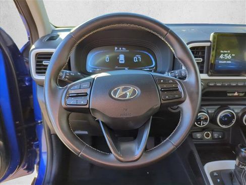 Used 2024 Hyundai Venue Limited image 14
