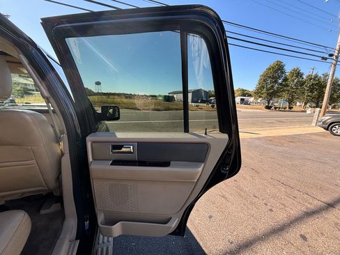 Used 2011 Ford Expedition XLT w/ 202A Rapid Spec Order Code image 20