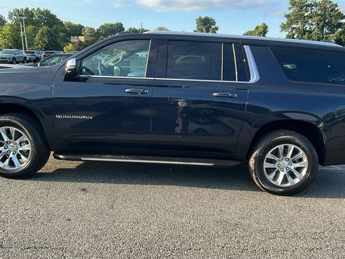 New 2025 Chevrolet Suburban Premier w/ Sun And Tow Package image 8