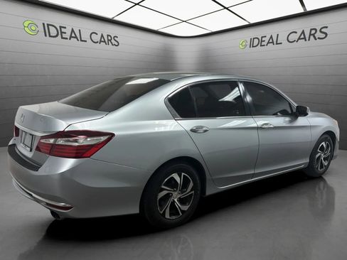 Used 2017 Honda Accord LX image 5