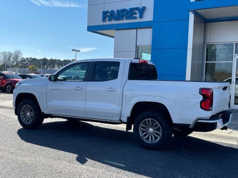 Used 2024 Chevrolet Colorado LT w/ LT Convenience Package III image 3