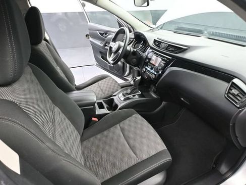 Used 2017 Nissan Rogue Sport SV AWD/4WD image 44