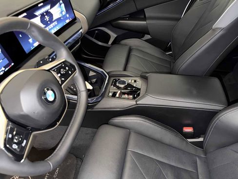 Used 2025 BMW X3 xDrive30i w/ Premium Package image 19