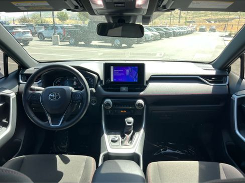 Used 2025 Toyota RAV4 SE AWD/4WD image 24