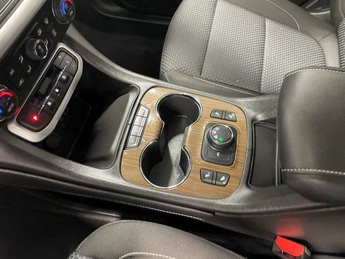 Used 2023 GMC Acadia SLE w/ Driver Convenience Package AWD/4WD image 17