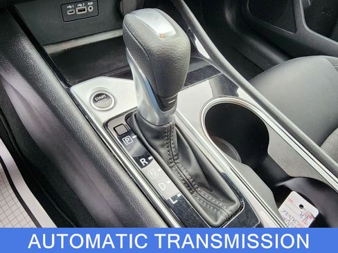 Used 2024 Nissan Altima 2.5 SV image 16