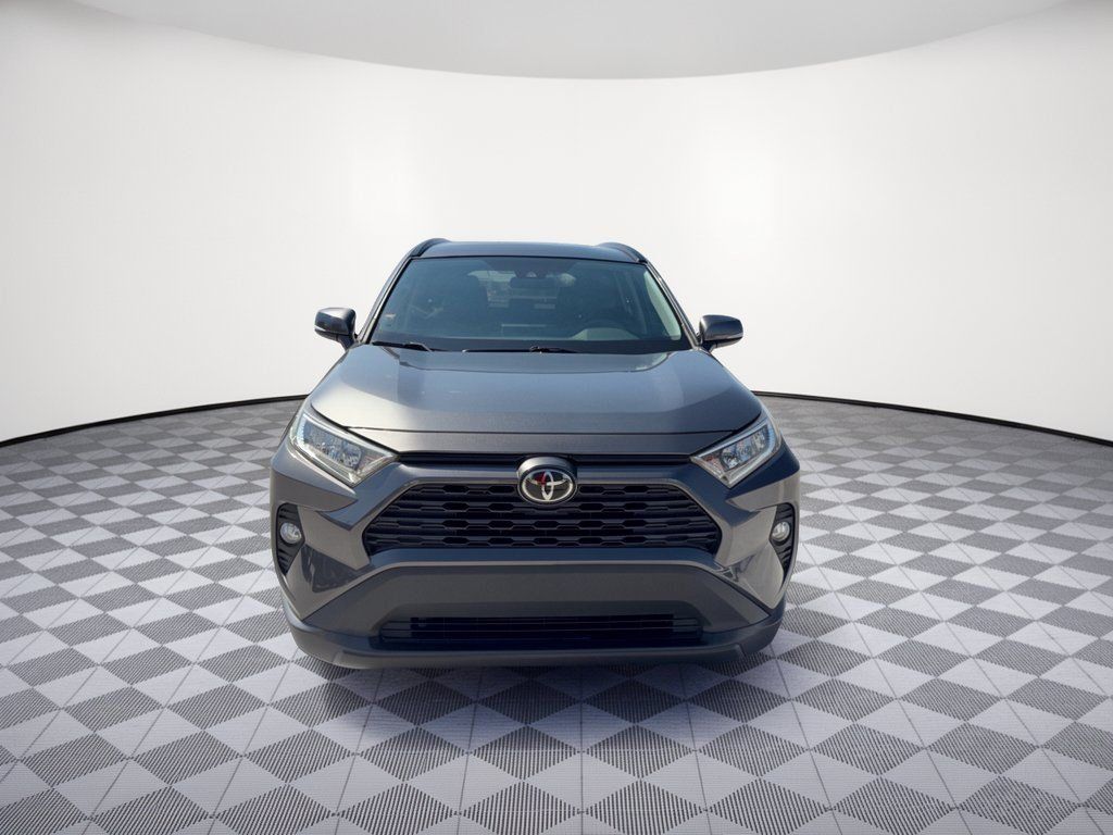 Used 2021 Toyota RAV4 XLE FWD image 6