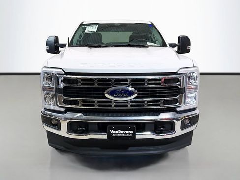 Used 2024 Ford F350 XLT w/ FX4 Off-Road Package AWD/4WD image 2