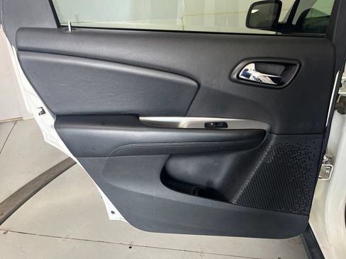 Used 2016 Dodge Journey SE w/ Flexible Seating Group FWD image 27