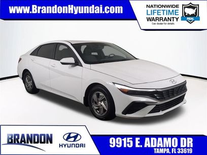 Used 2025 Hyundai Elantra SE