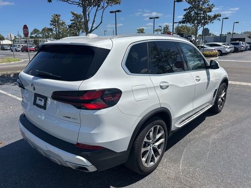 Used 2026 BMW X5 sDrive40i w/ Climate Comfort Package image 6