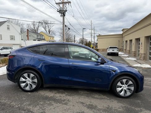 Used 2023 Tesla Model Y Long Range image 9