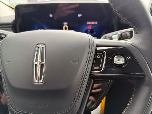 New 2026 Lincoln Aviator AWD image 23