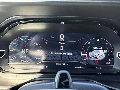 Used 2024 GMC Yukon XL Denali w/ Advanced Technology Package image 24