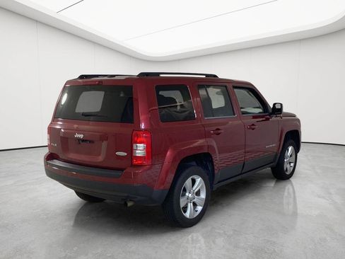 Used 2016 Jeep Patriot Latitude AWD/4WD image 14