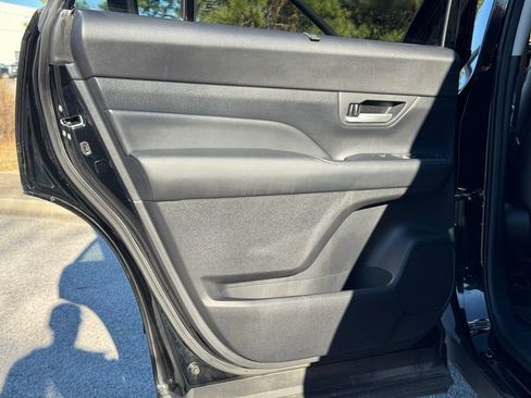 Used 2024 Toyota Grand Highlander Platinum image 27