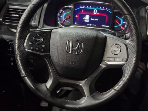 Used 2022 Honda Pilot TrailSport image 25