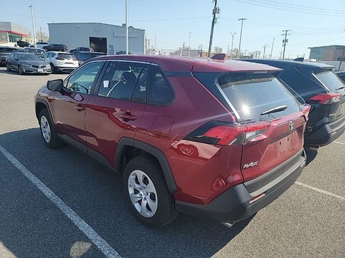 Used 2024 Toyota RAV4 LE AWD/4WD image 8