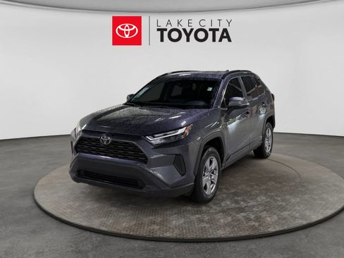Used 2025 Toyota RAV4 XLE AWD/4WD image 1