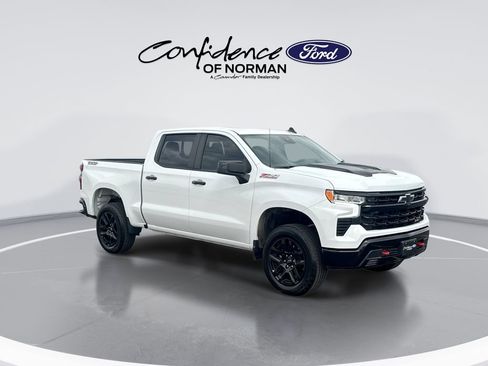 Used 2024 Chevrolet Silverado 1500 LT Trail Boss w/ Convenience Package II AWD/4WD image 11