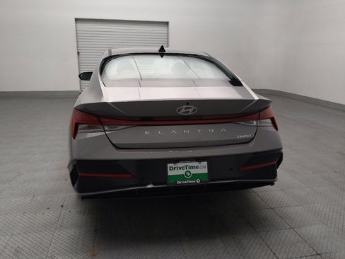 Used 2024 Hyundai Elantra Limited FWD image 6