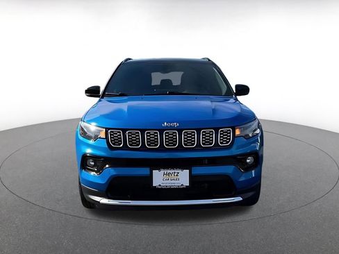 Used 2025 Jeep Compass Limited AWD/4WD image 4