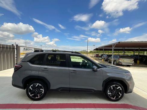 Used 2026 Subaru Forester Limited AWD/4WD image 8