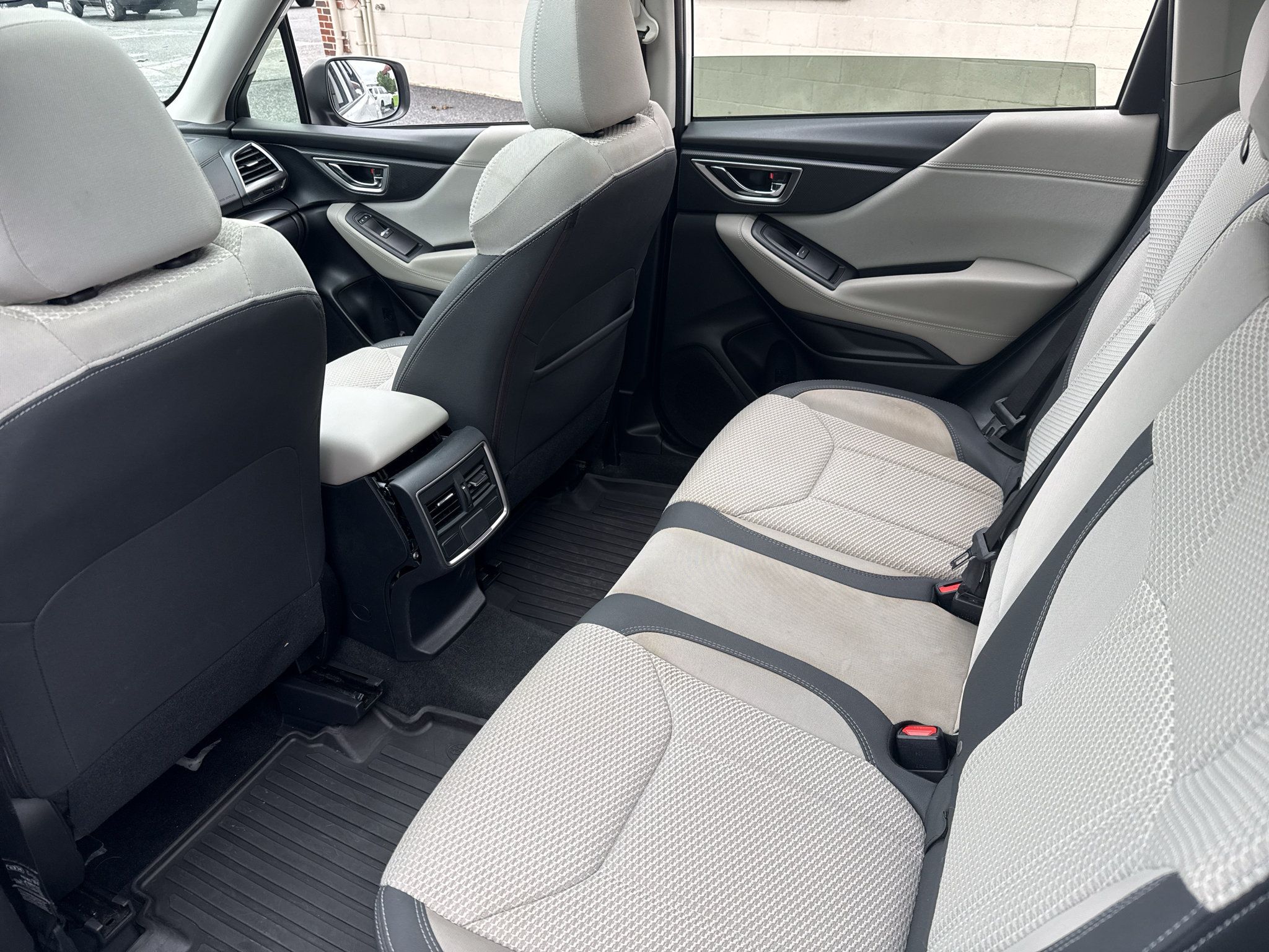 Used 2019 Subaru Forester Premium w/ All-Weather Package AWD/4WD image 26