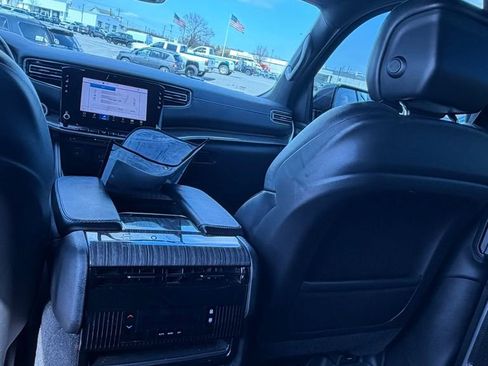 Used 2022 Jeep Wagoneer Series II w/ Premium Group I image 9