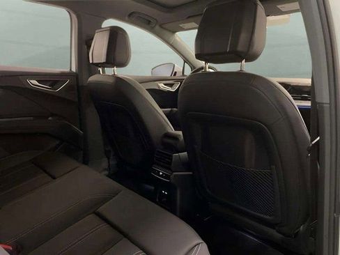 Used 2024 Audi Q4 e-tron Prestige image 80