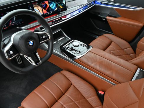 Certified 2024 BMW 760i xDrive AWD/4WD image 14
