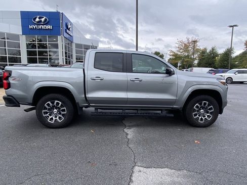 Used 2024 Chevrolet Colorado Z71 w/ Z71 Convenience Package 2 image 8