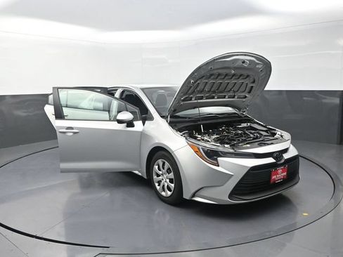 Used 2024 Toyota Corolla LE FWD image 38