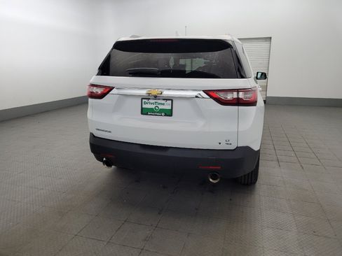 Used 2018 Chevrolet Traverse LT FWD image 7