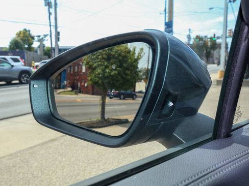 Certified 2025 Volkswagen Tiguan S FWD image 27