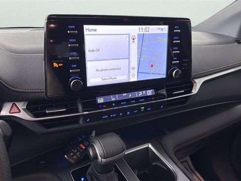 Used 2024 Toyota Sienna XSE image 21