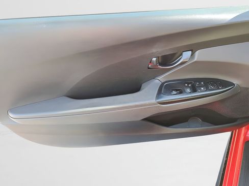 Used 2020 Hyundai Veloster Turbo Ultimate image 7