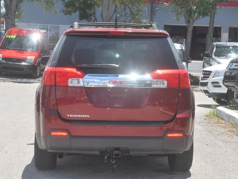 Used 2011 GMC Terrain SLE FWD image 12