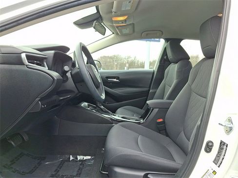 Used 2021 Toyota Corolla LE w/ Carpet Mat Package (TMS) image 14