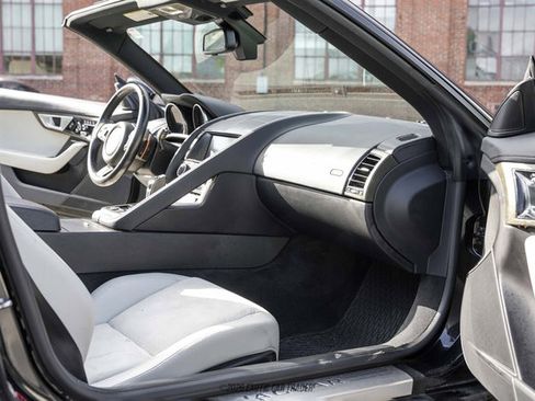 Used 2015 Jaguar F-TYPE S RWD image 34