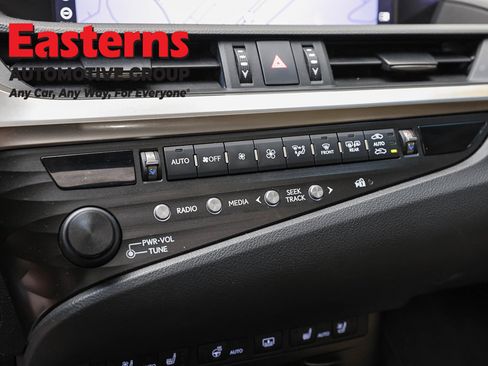 Used 2020 Lexus ES 350 w/ Accessory Package FWD image 20