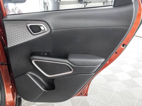 Used 2024 Kia Soul LX FWD image 37