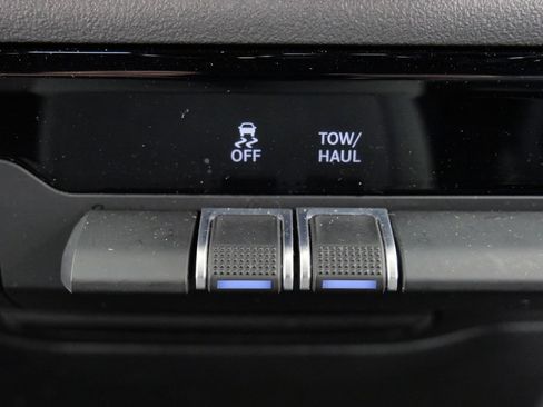 Used 2022 RAM 1500 Big Horn AWD/4WD image 30
