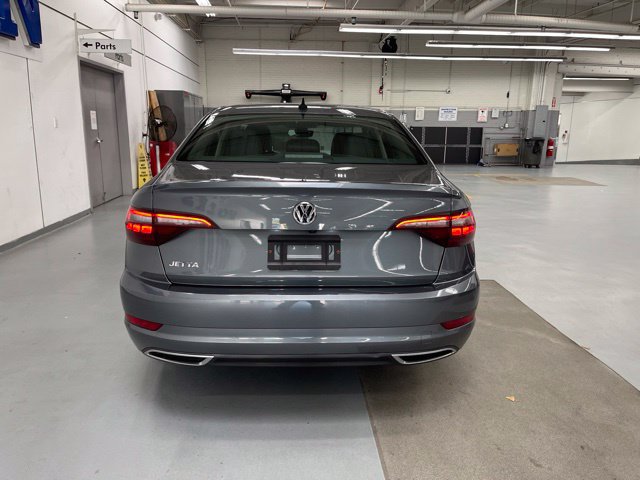 Used 2020 Volkswagen Jetta SEL Premium FWD image 2
