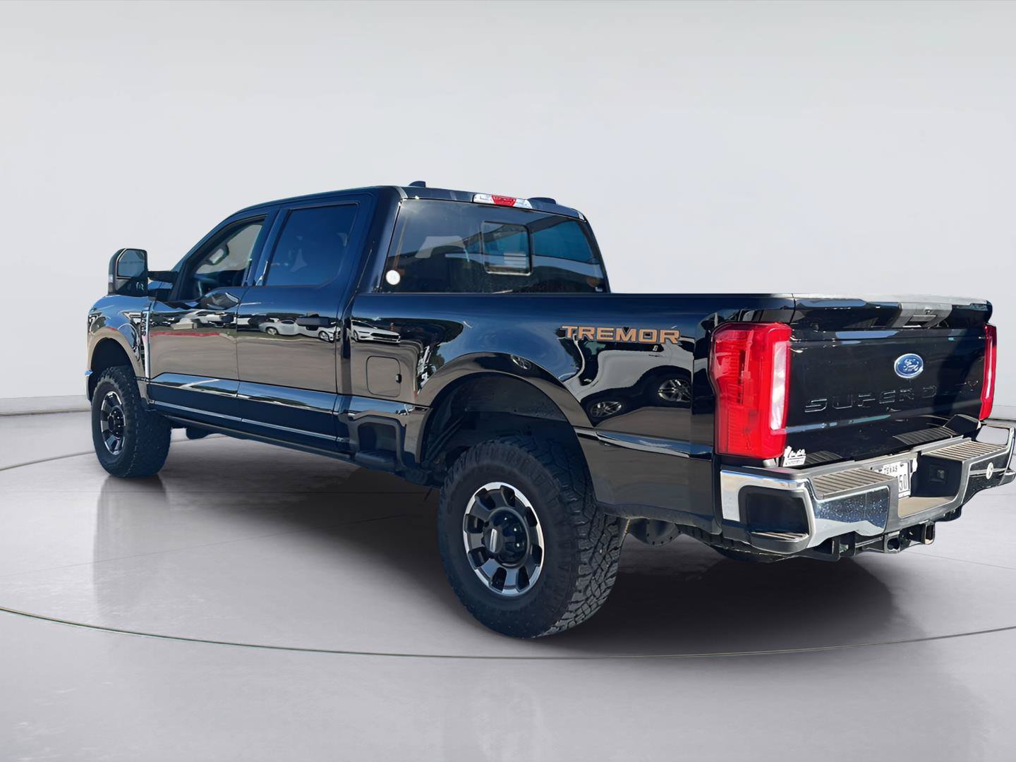 Used 2024 Ford F250 XLT w/ Tremor Off-Road Package AWD/4WD image 3